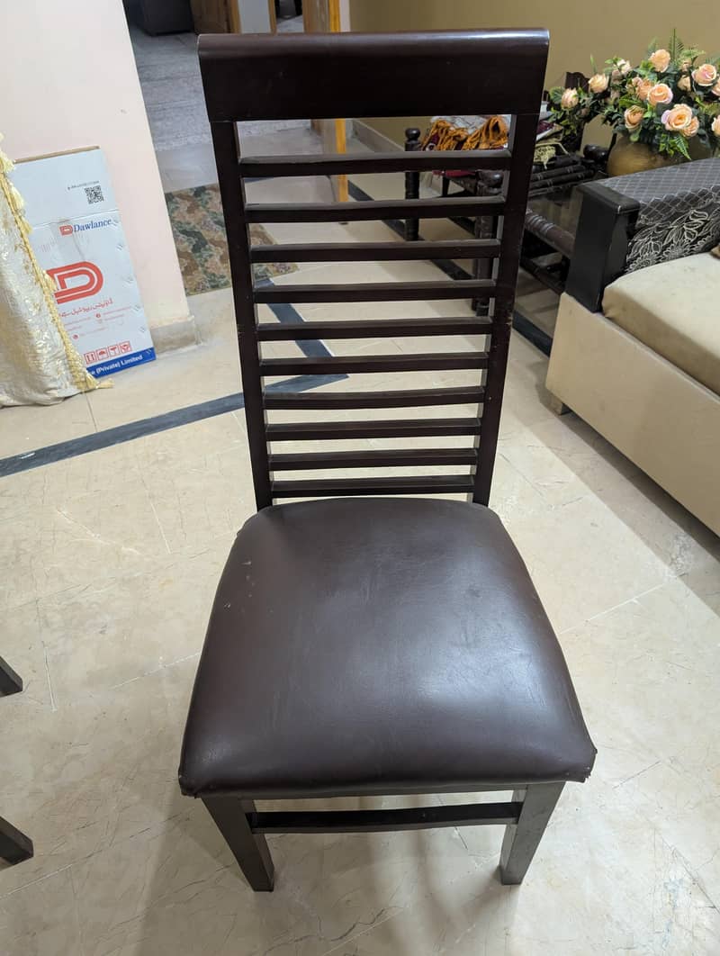Dining table 6 seater 5
