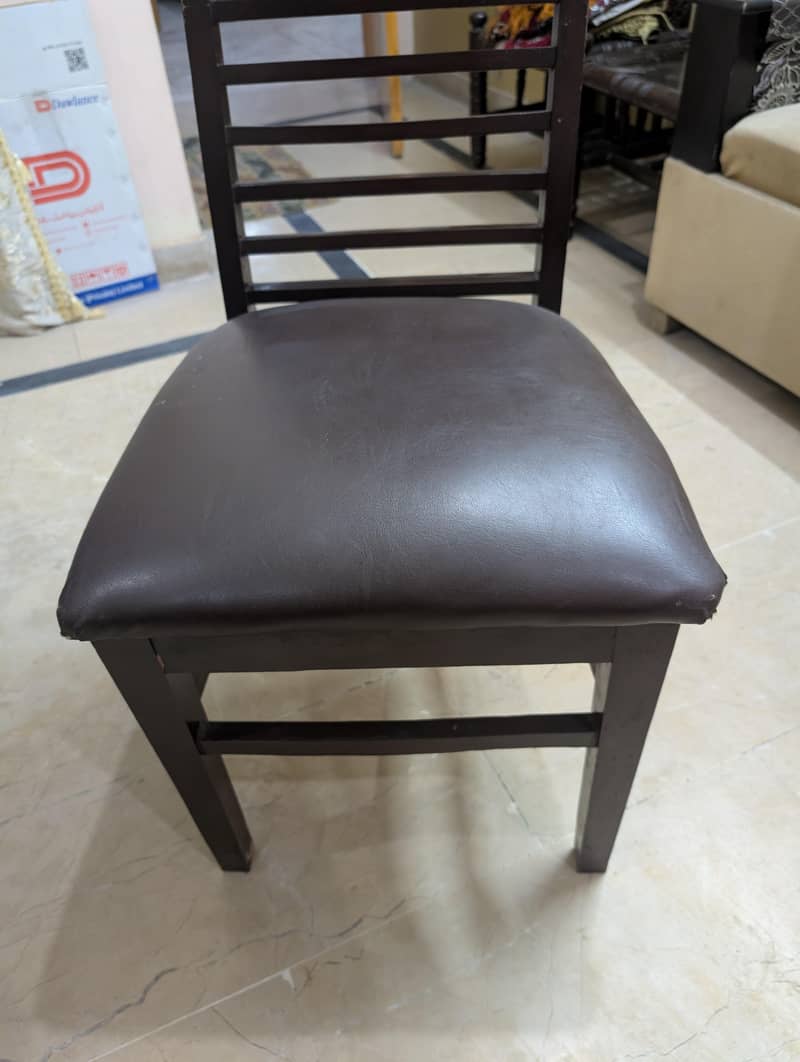 Dining table 6 seater 7