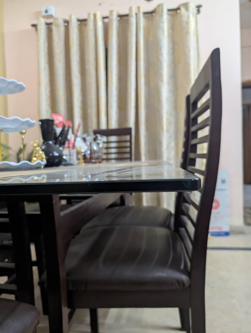 Dining table 6 seater 8