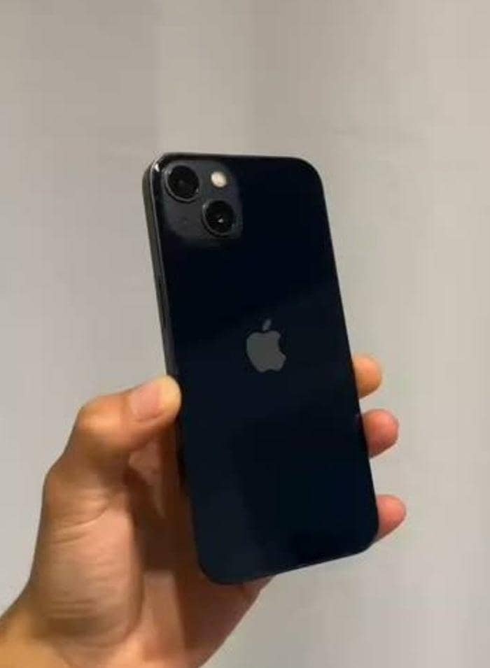 Apple iPhone 13 0