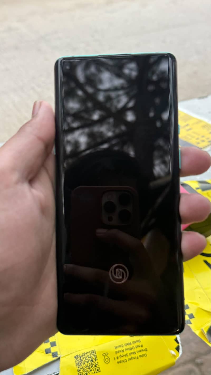 One Plus 8 Pro 0