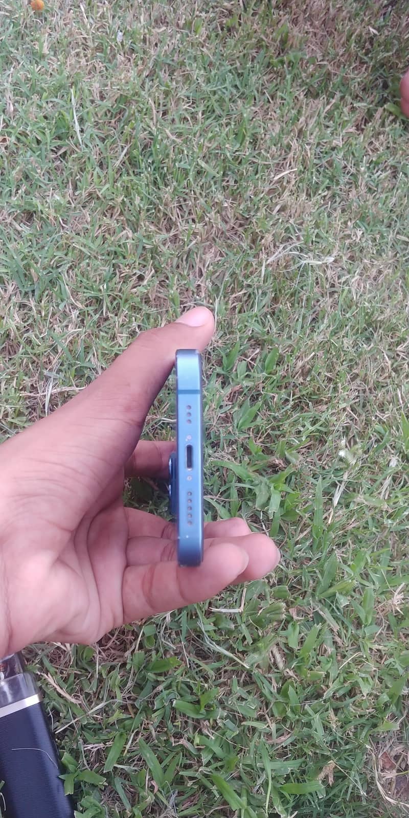 Apple iPhone 13 4