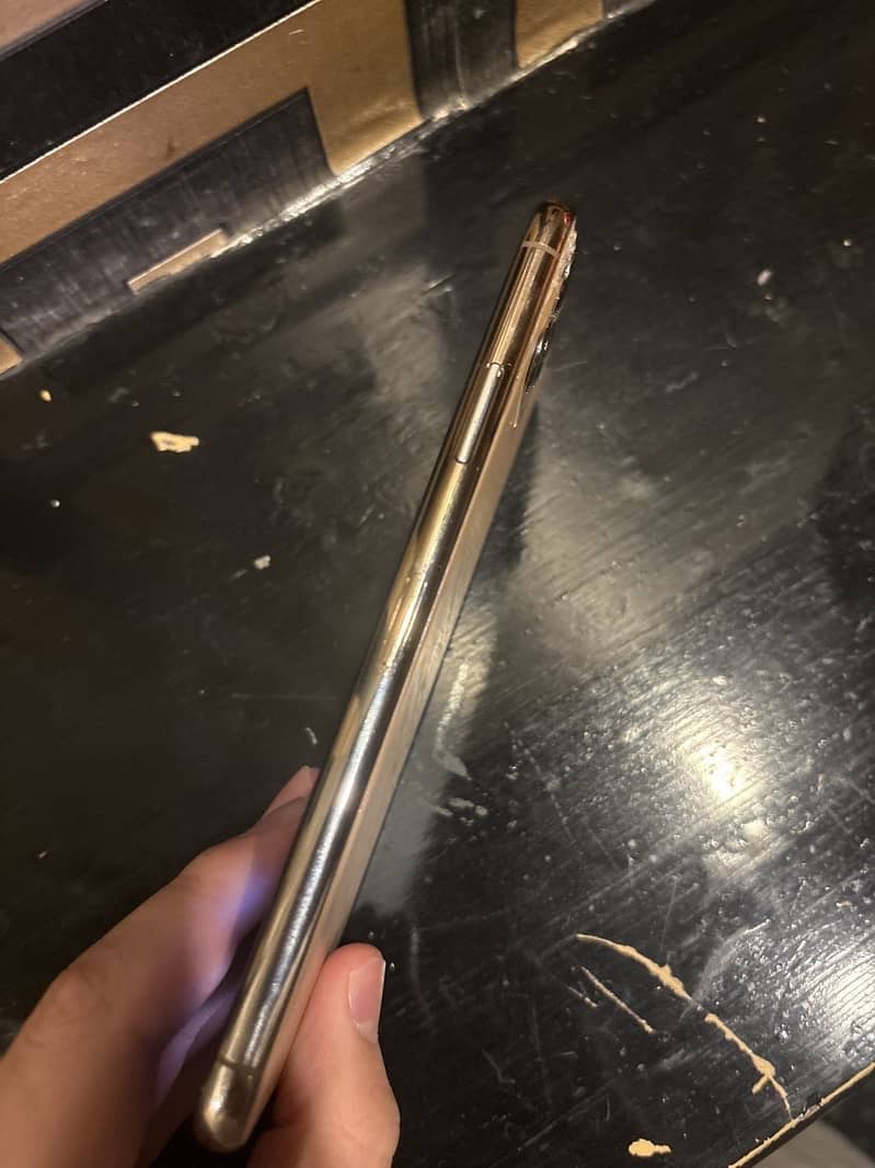 Apple iPhone 11 Pro Max 3