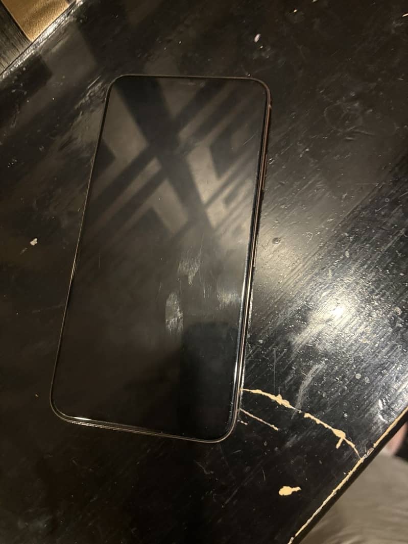 Apple iPhone 11 Pro Max 8