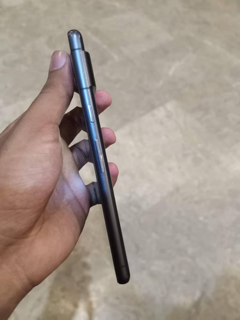 Google Pixel 7 4