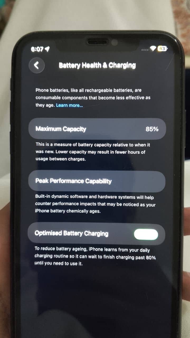 Apple iPhone 11 3
