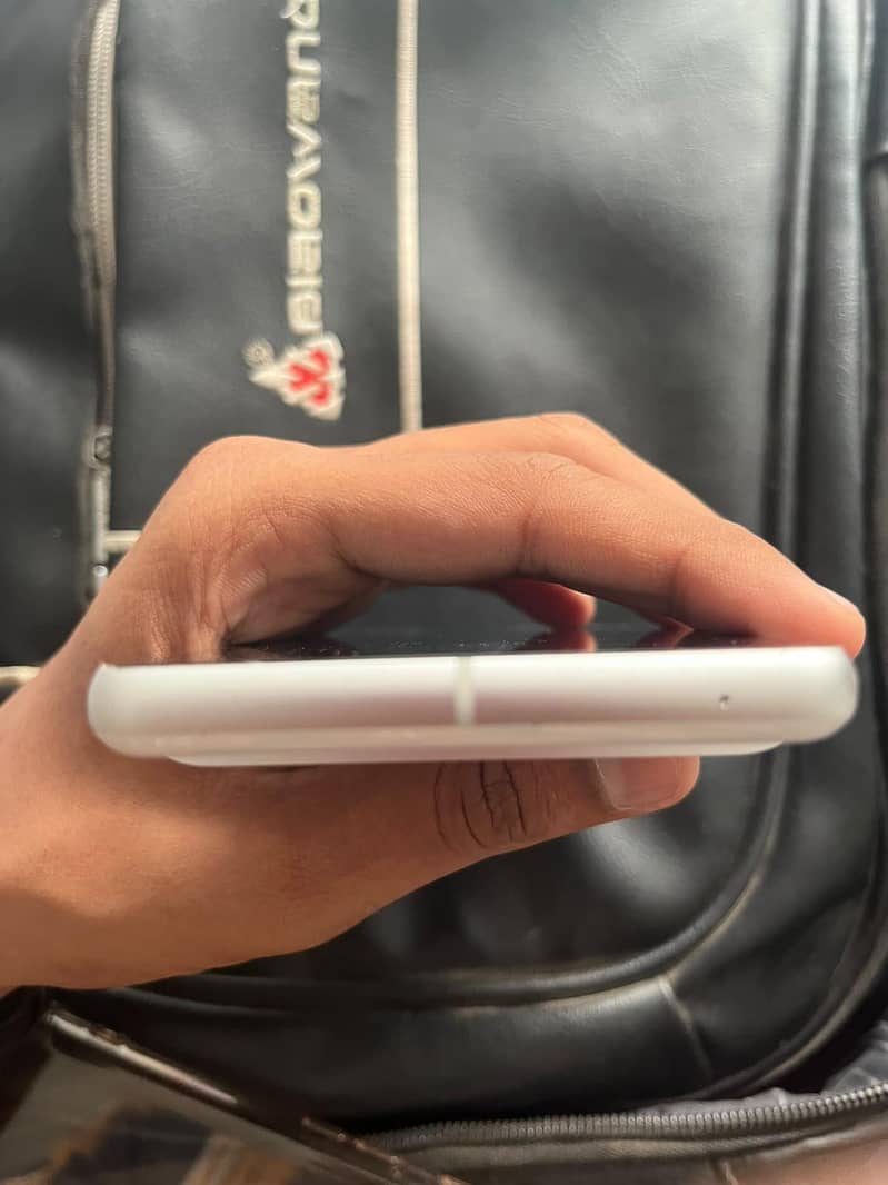 Google Pixel 7 3