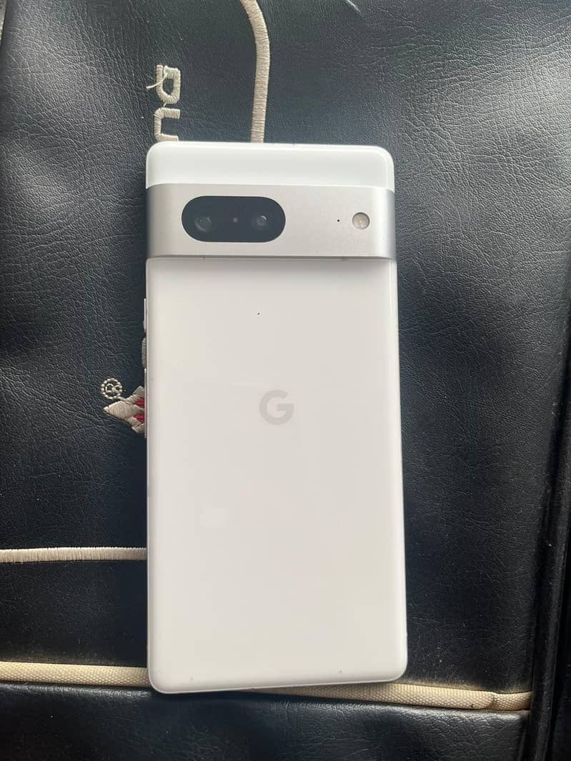 Google Pixel 7 4