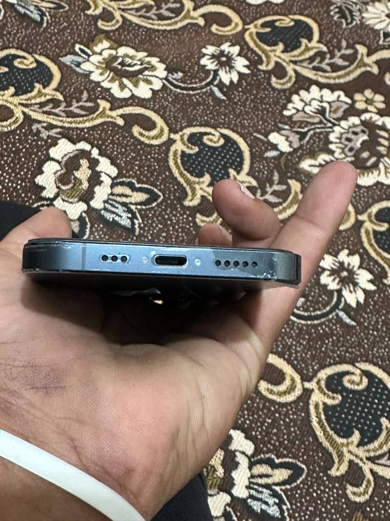 Apple iPhone 12 Pro 4