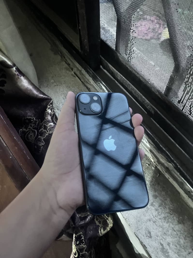 Apple iPhone 13 4