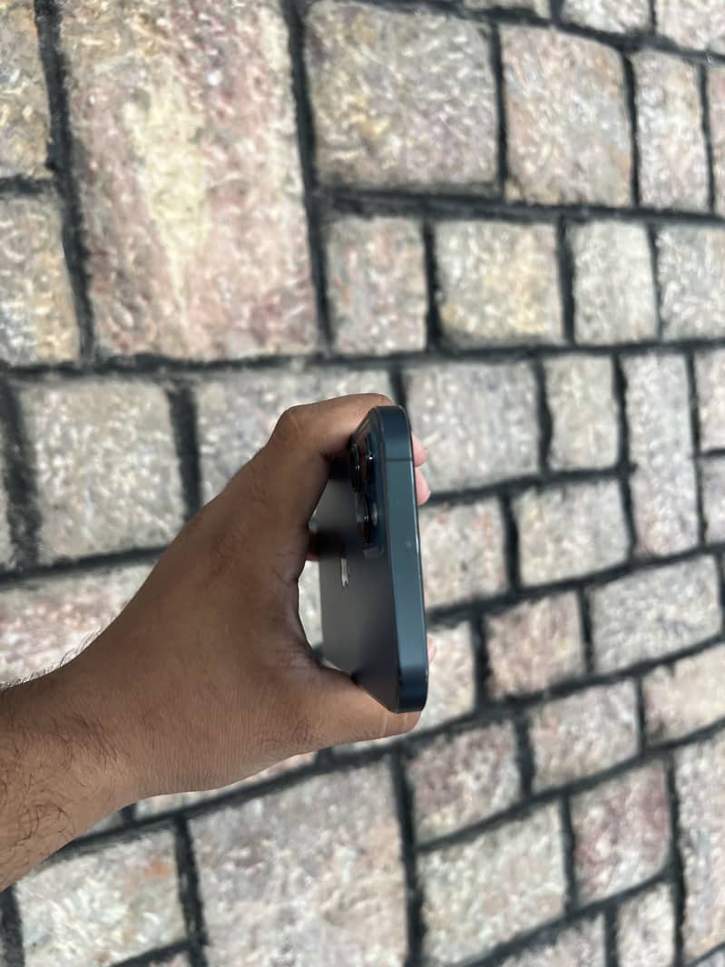 Apple iPhone 12 Pro Max 1