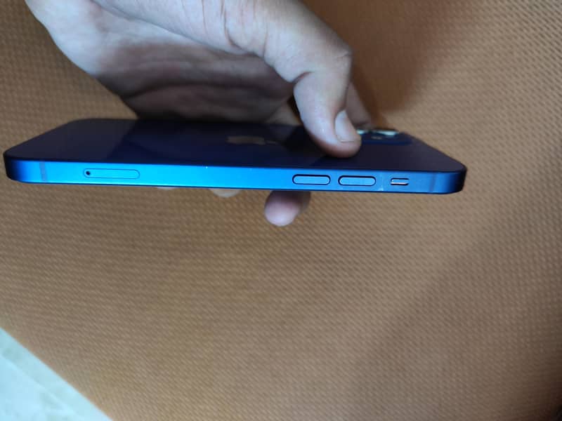 Apple iPhone 12 5
