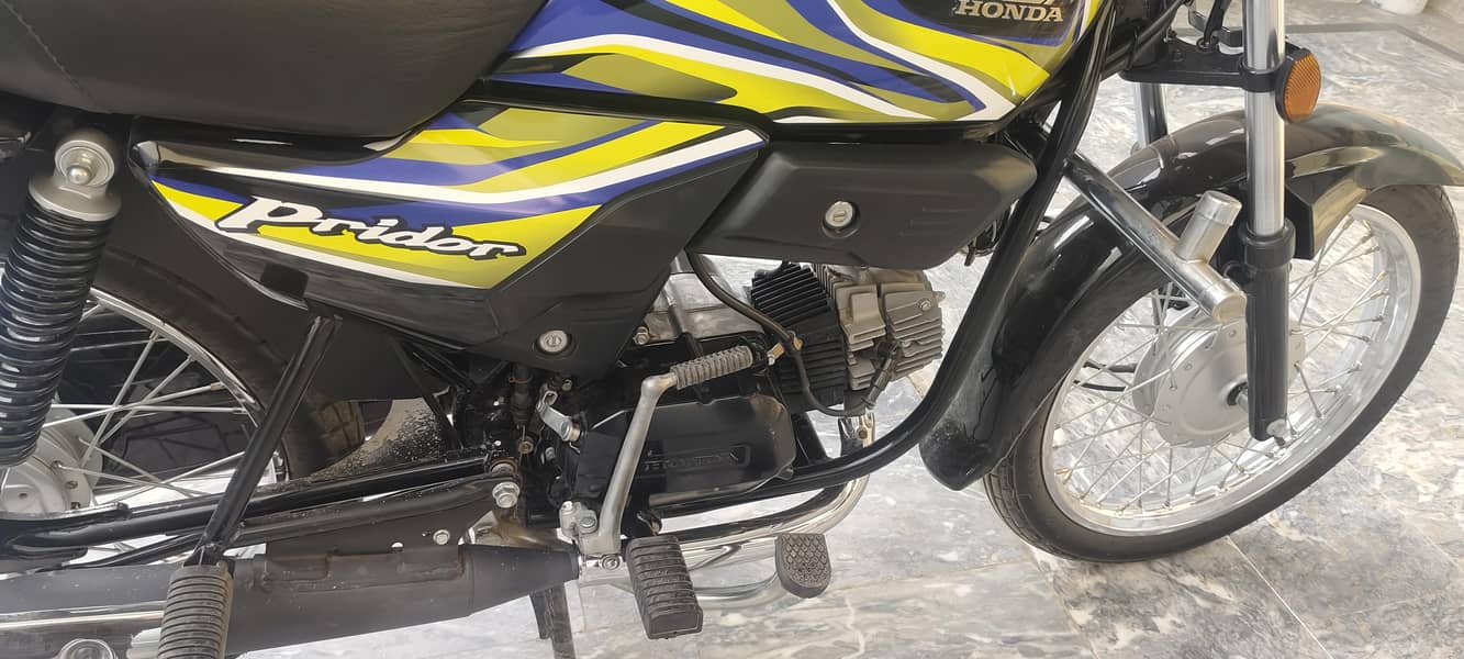 Honda prioder 4