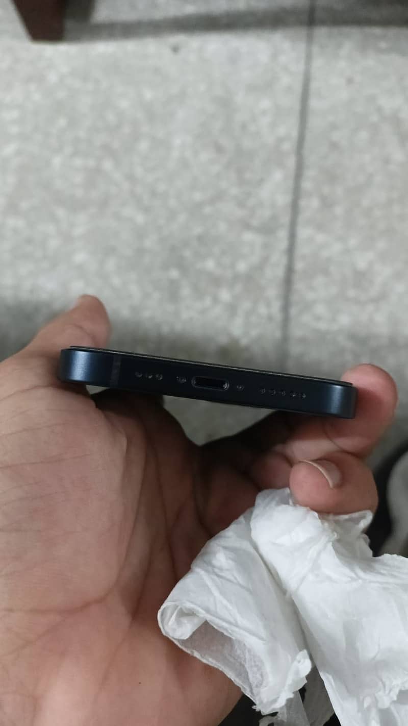 Apple iPhone 13 3