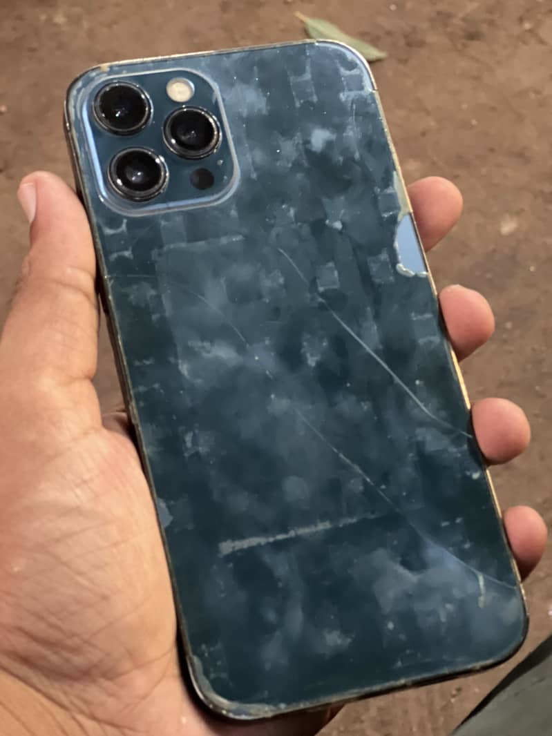 Apple iPhone 12 Pro Max 4