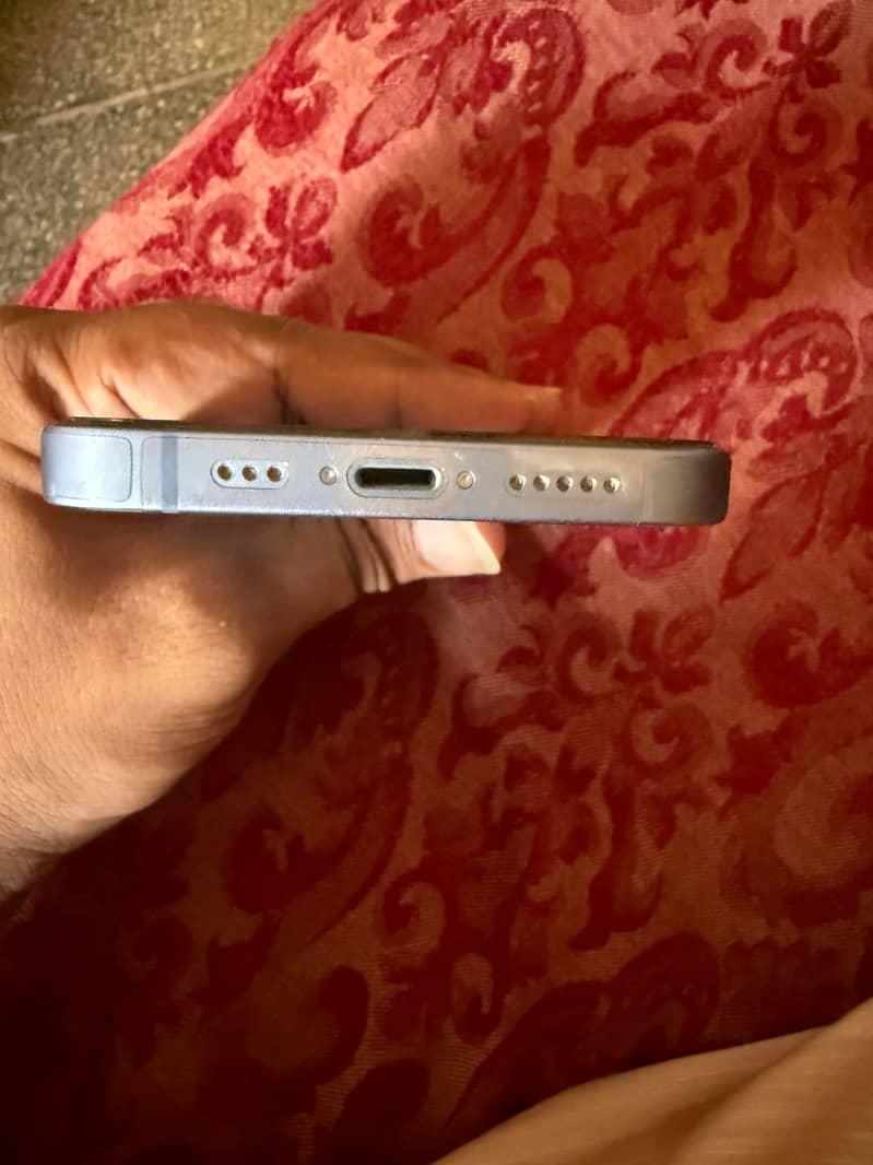 Apple iPhone 14 2