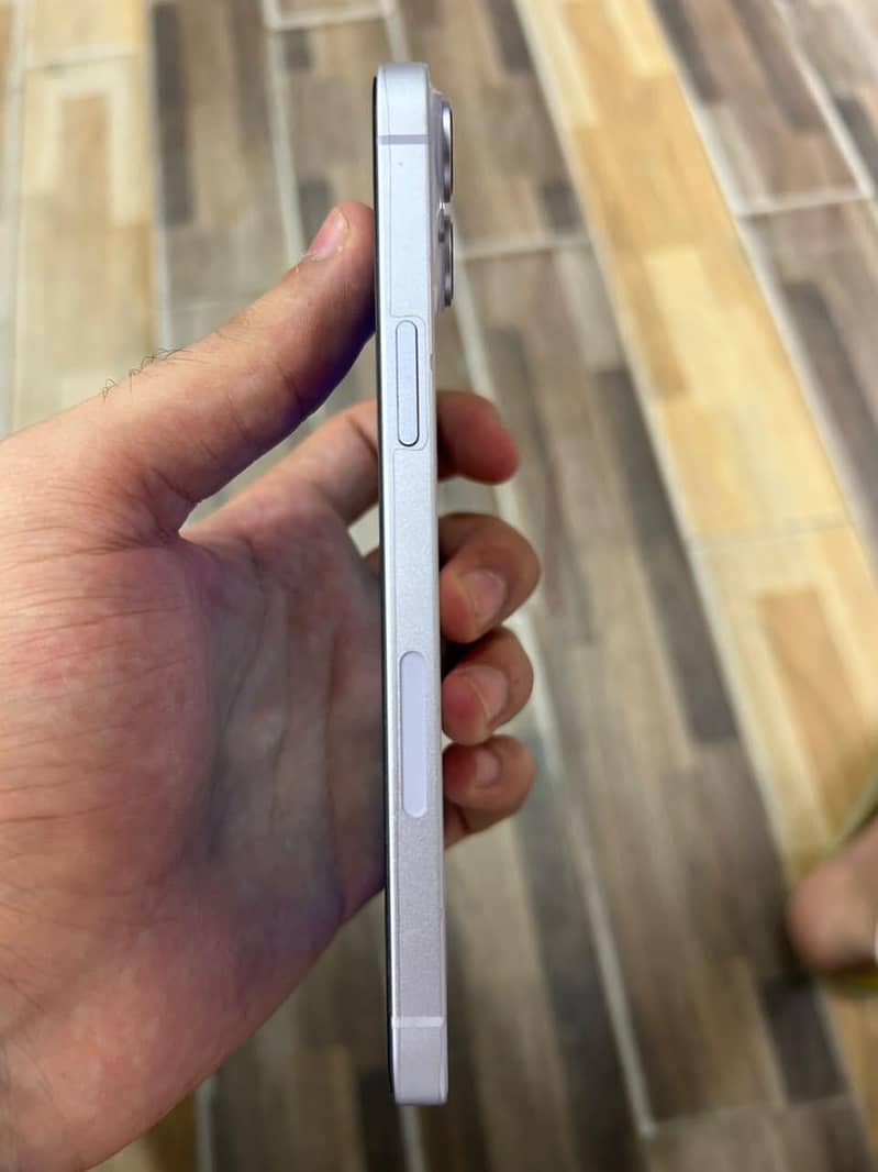 Apple iPhone 14 plus 3