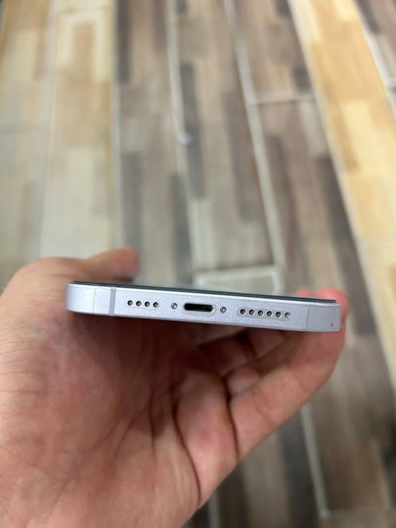 Apple iPhone 14 plus 4