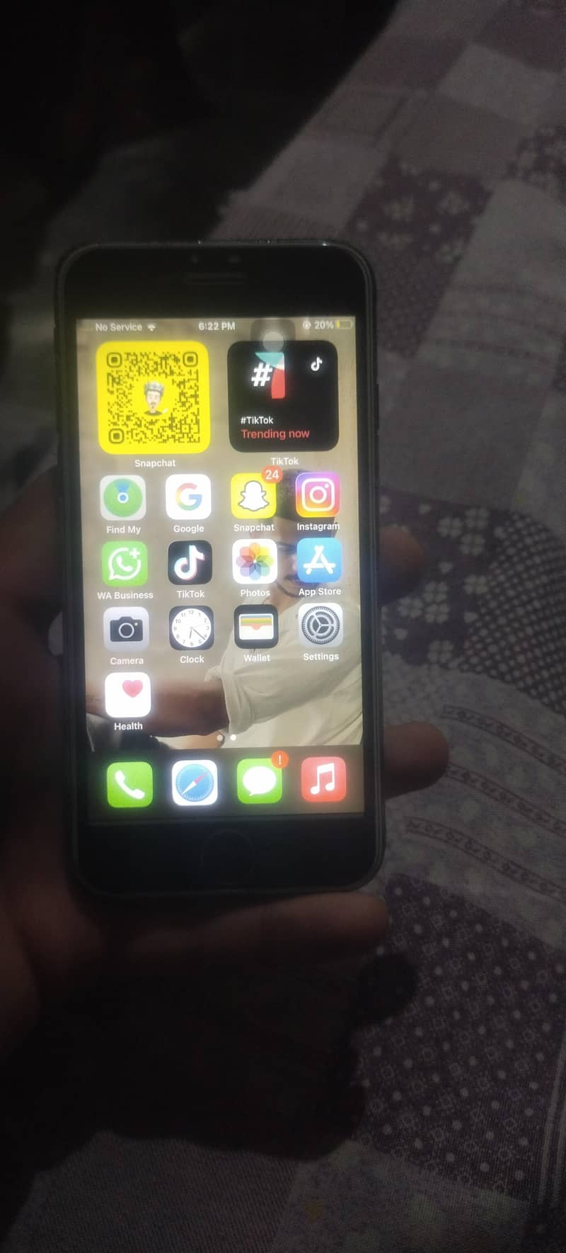 Apple iPhone 7 3