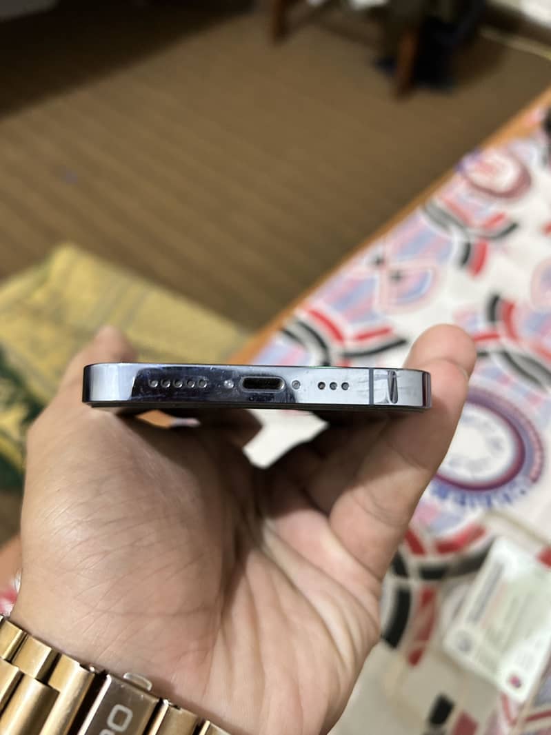 Apple iPhone 13 Pro 1