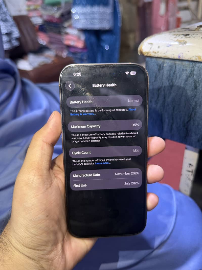 Apple iPhone 16 Pro 1
