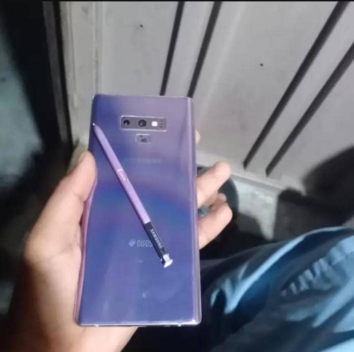 Samsung Mobile Note 9 1