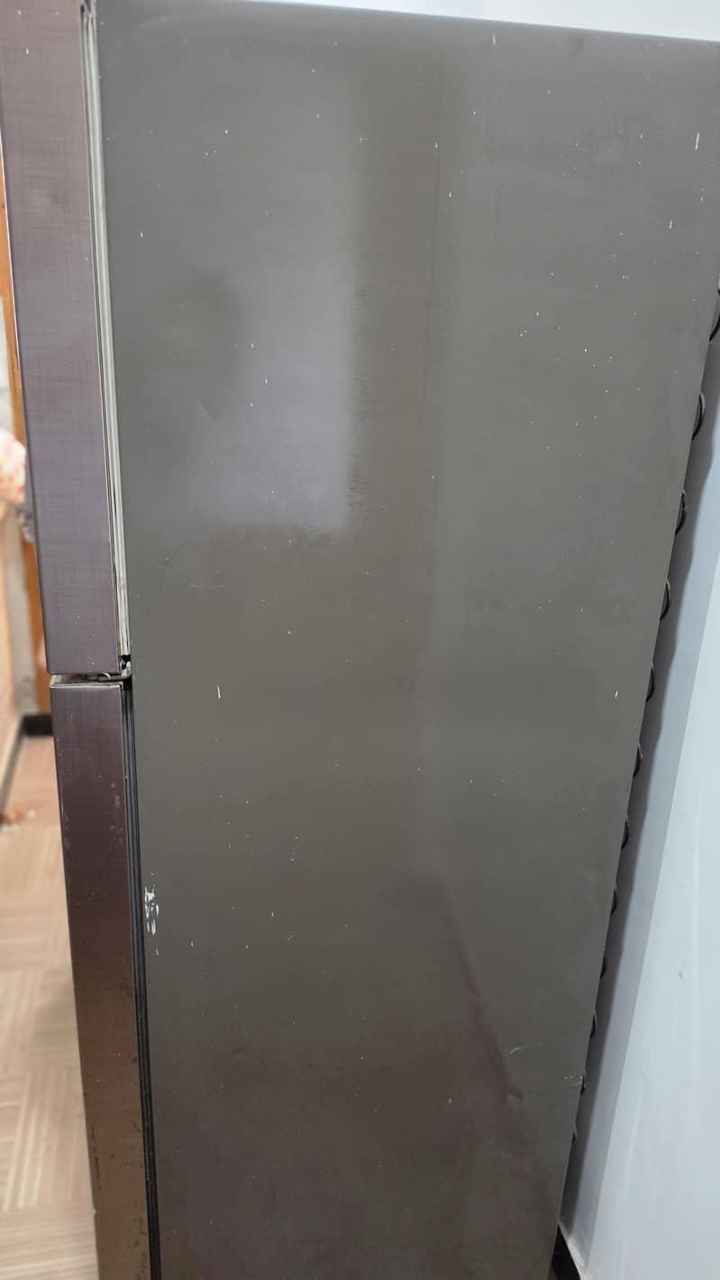 Haier Fridge (Medium) 1