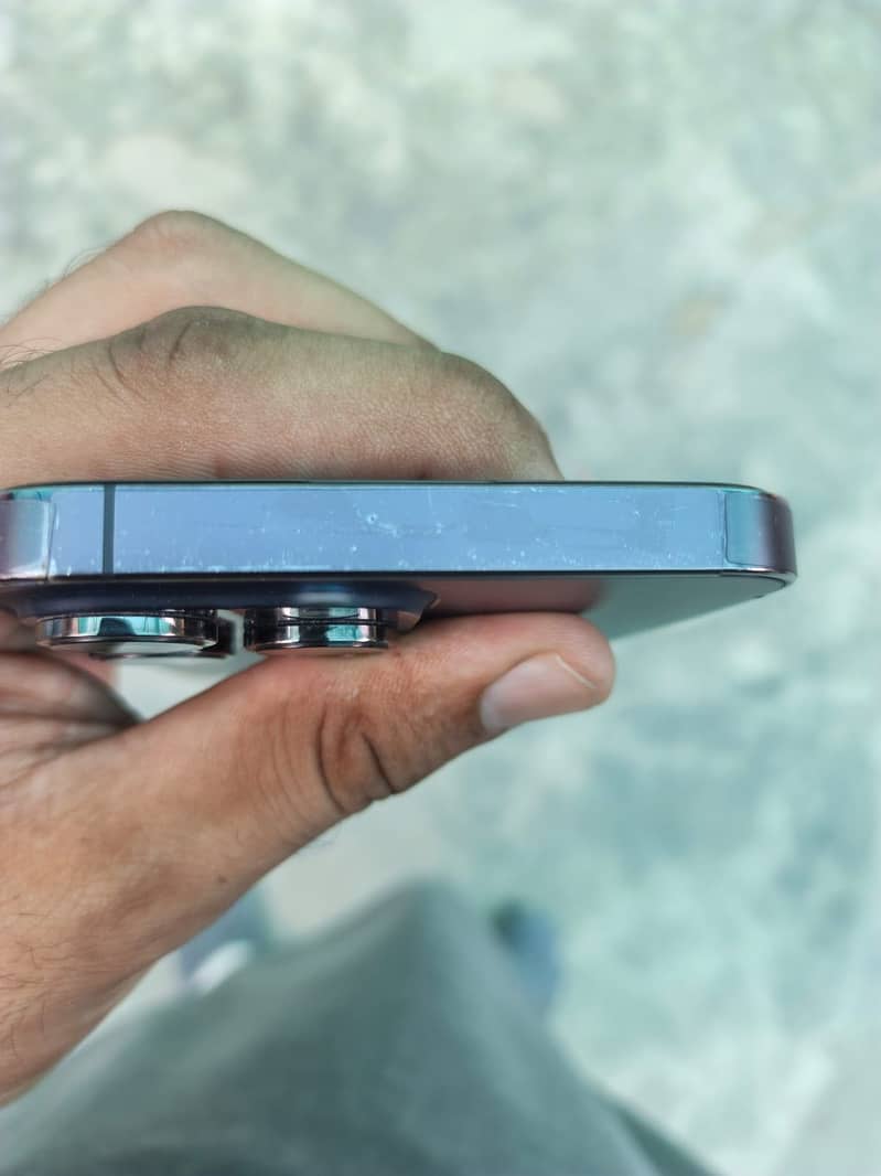Apple iPhone 14 Pro Max 2