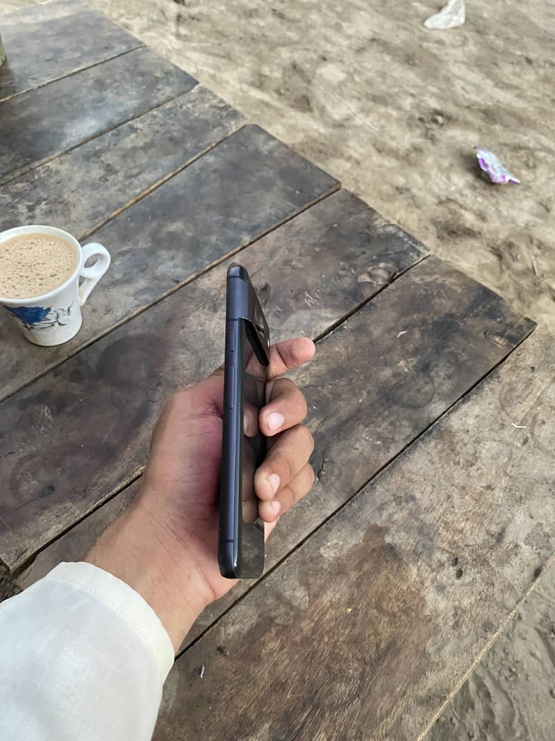 Google Pixel 8 3