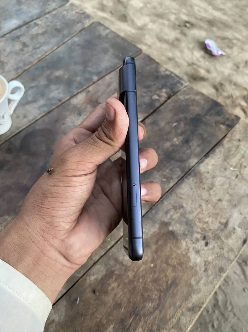 Google Pixel 8 4