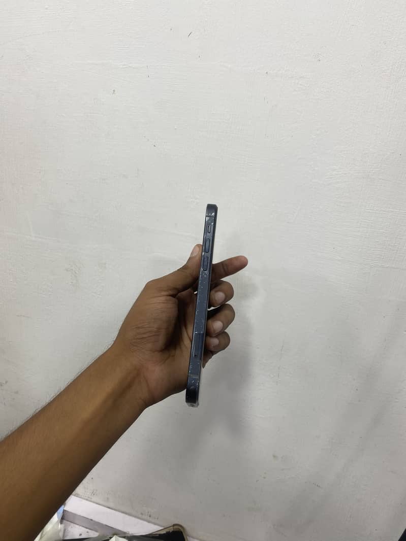 Apple iPhone 12 0