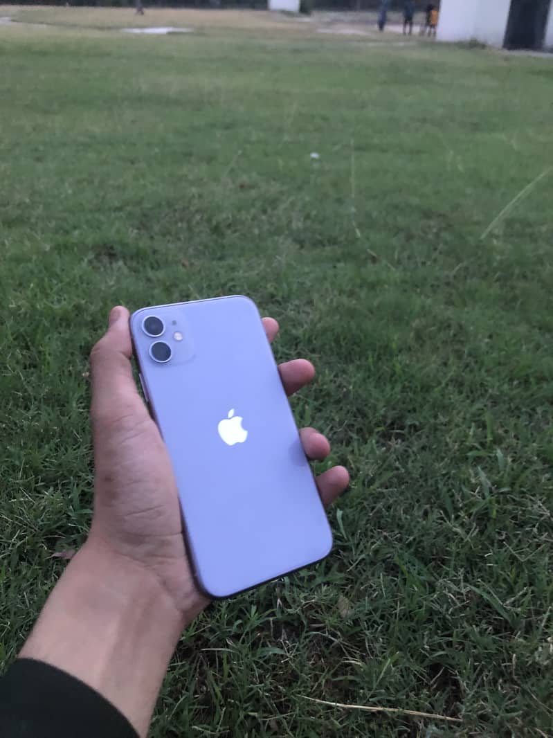 Apple iPhone 11 0