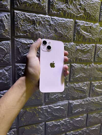 Apple iPhone 13