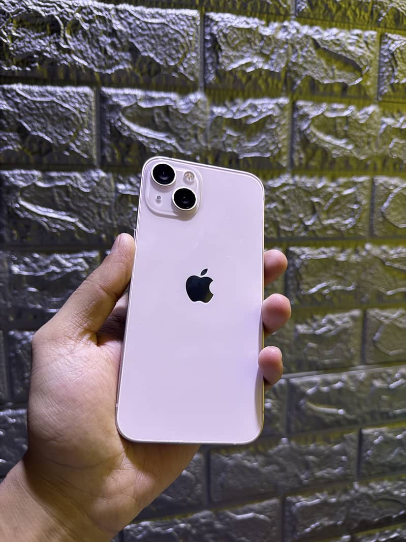 Apple iPhone 13 7