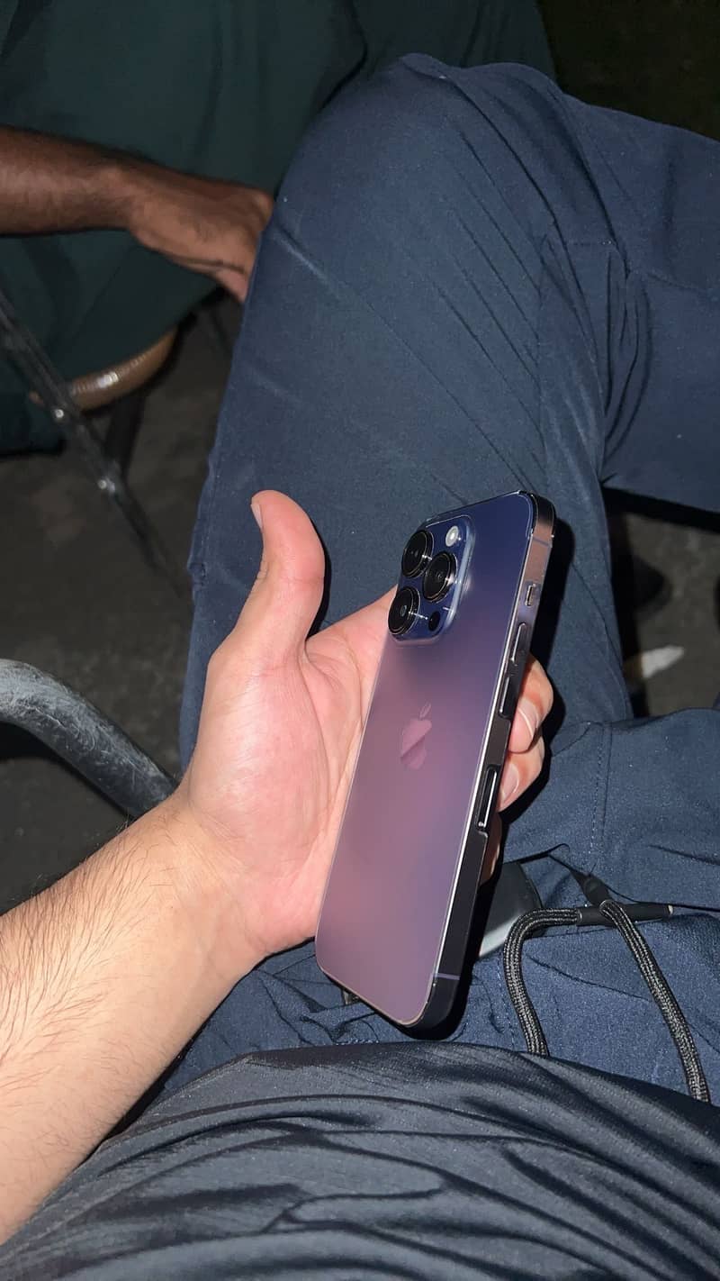 Apple iPhone 14 Pro 0
