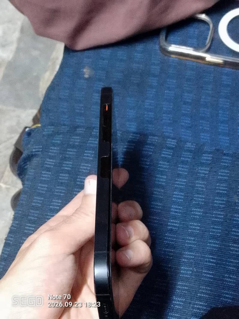 Apple iPhone 14 Pro Max 4