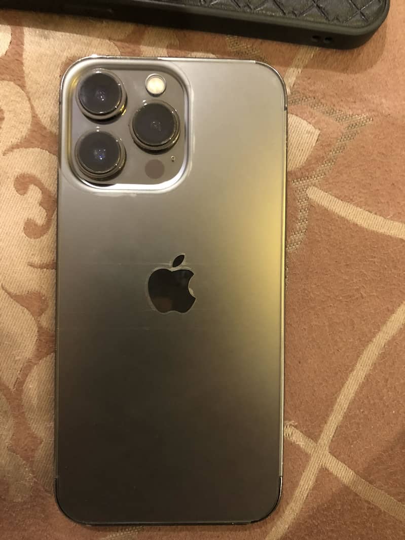 Apple iPhone 13 Pro 2