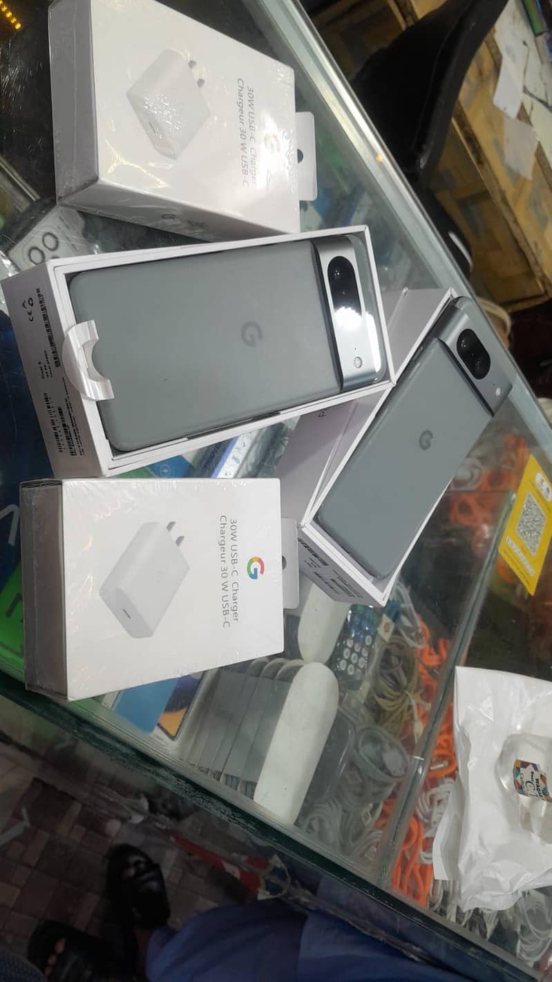 Google Pixel 8 2