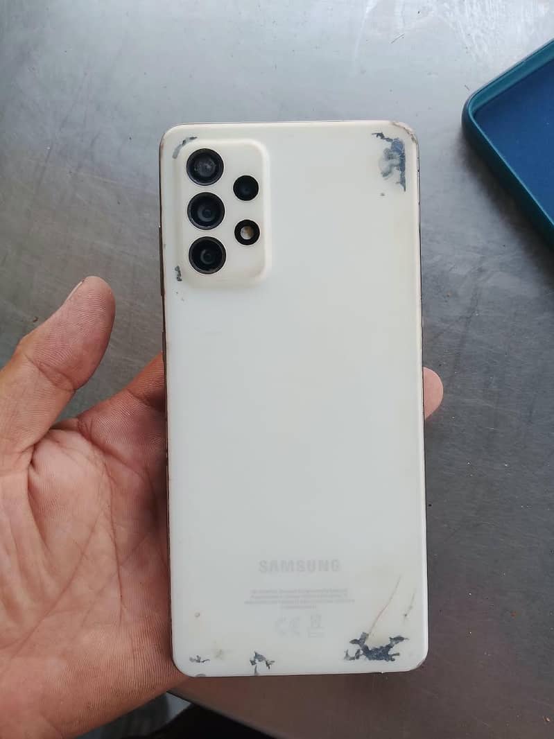 Samsung Mobile A72 1