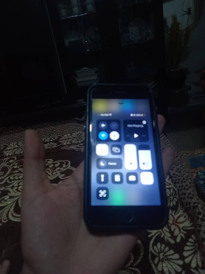 Apple iPhone 7 1
