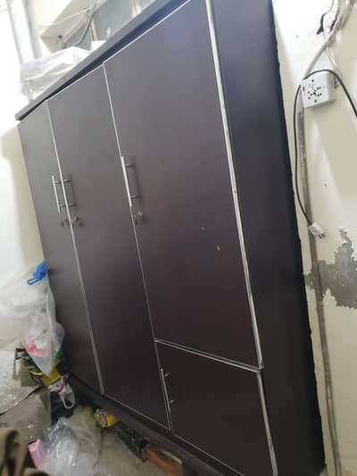 3 door wardrobes