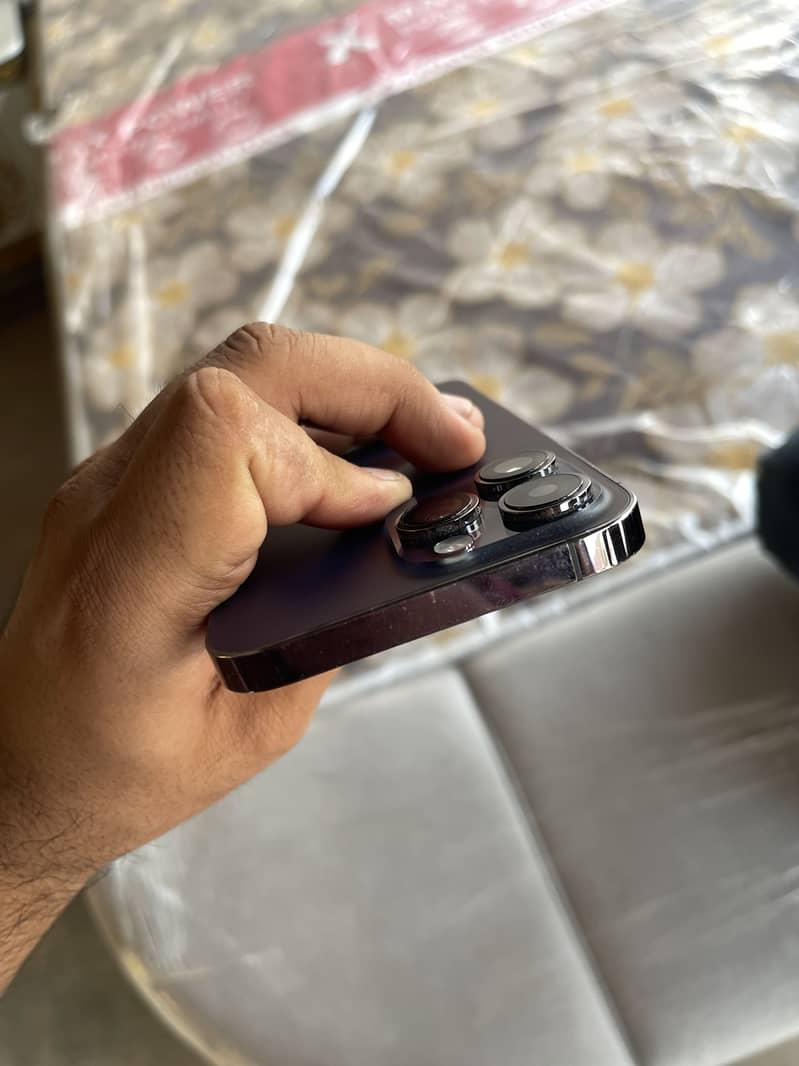Apple iPhone 14 Pro Max 2