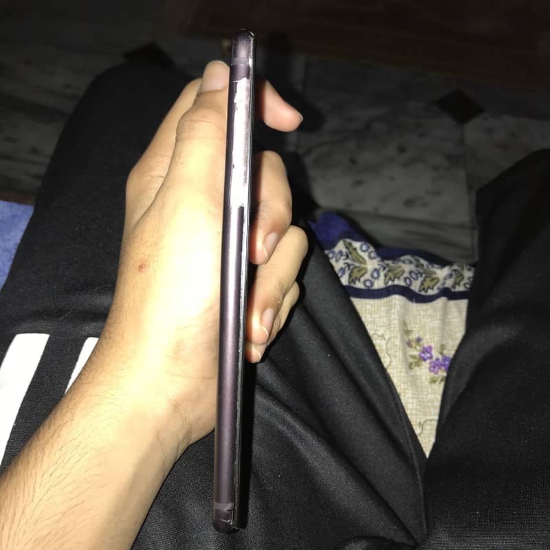Apple iPhone 6S Plus 9