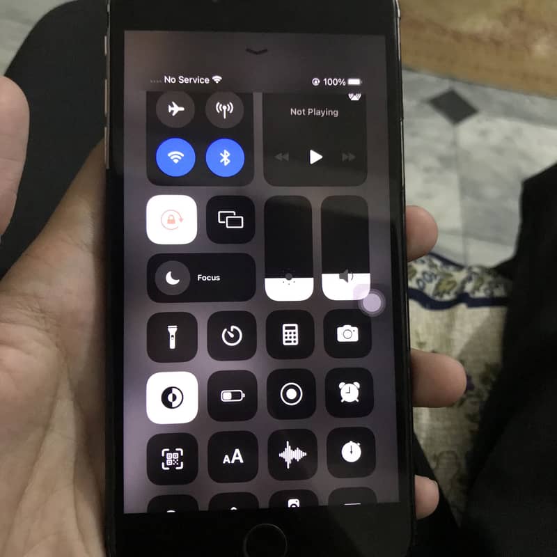 Apple iPhone 6S Plus 11