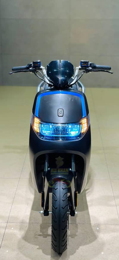Scooty Kings Yadea Metro Evee Evon Okla EV Female scooty  Ramza