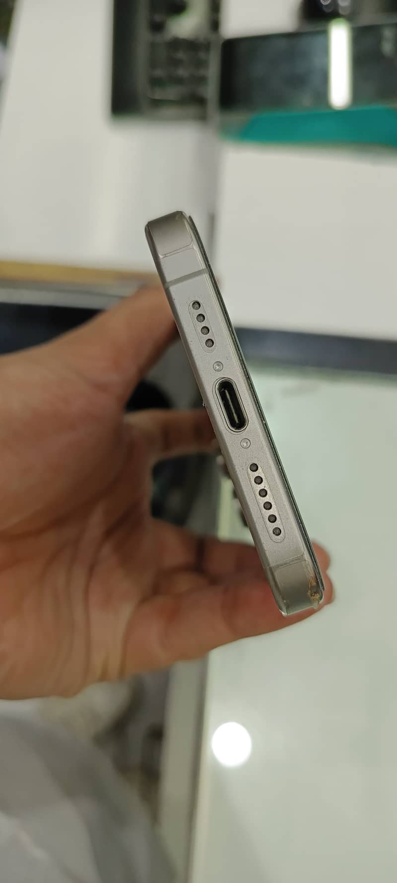 Apple iPhone 15 Pro Max 2
