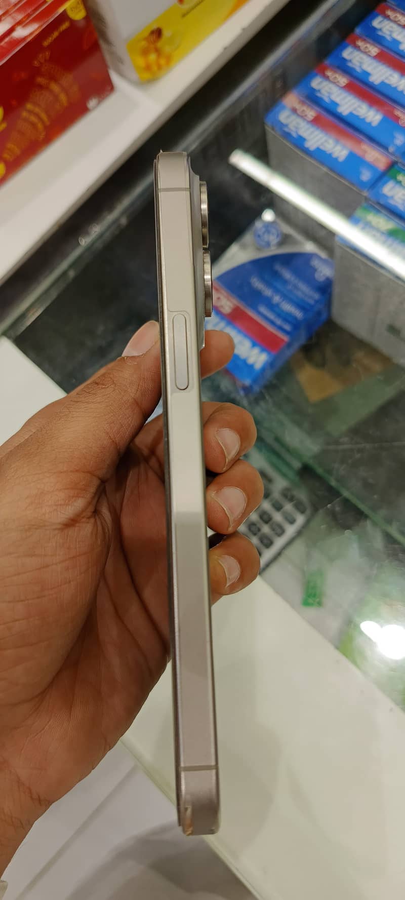 Apple iPhone 15 Pro Max 3