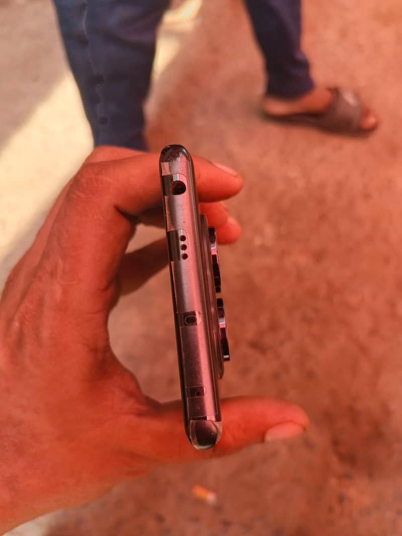 Xiaomi Redmi Note 14 Pro 5