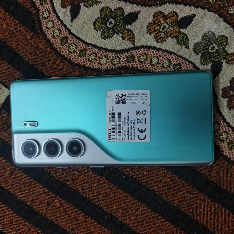 Tecno CAMON 40 Pro 3