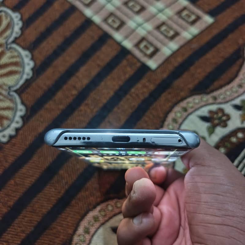 Tecno CAMON 40 Pro 4
